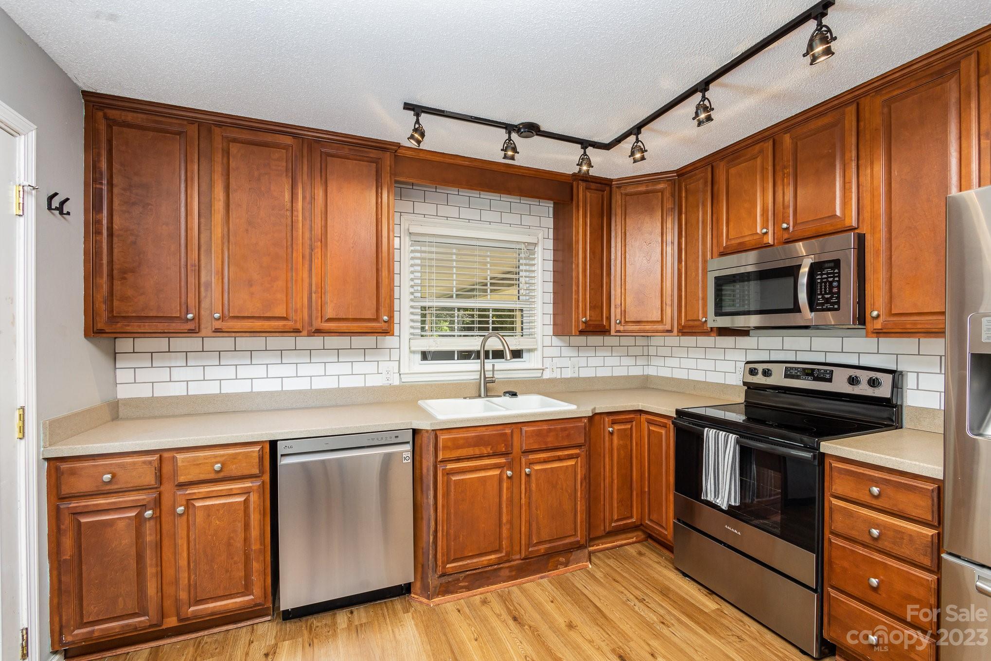 Red Oaks - Residential