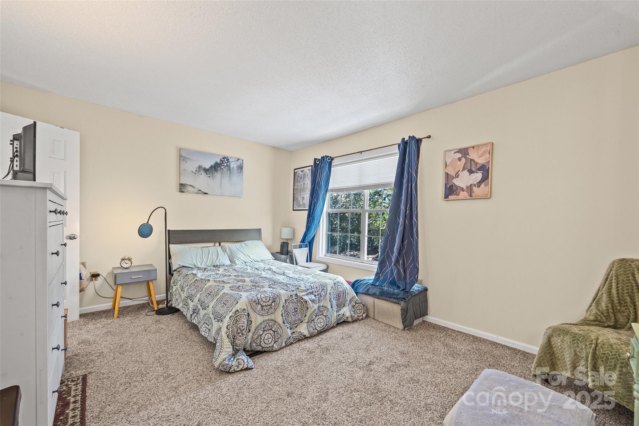 Manor Lake - Residential