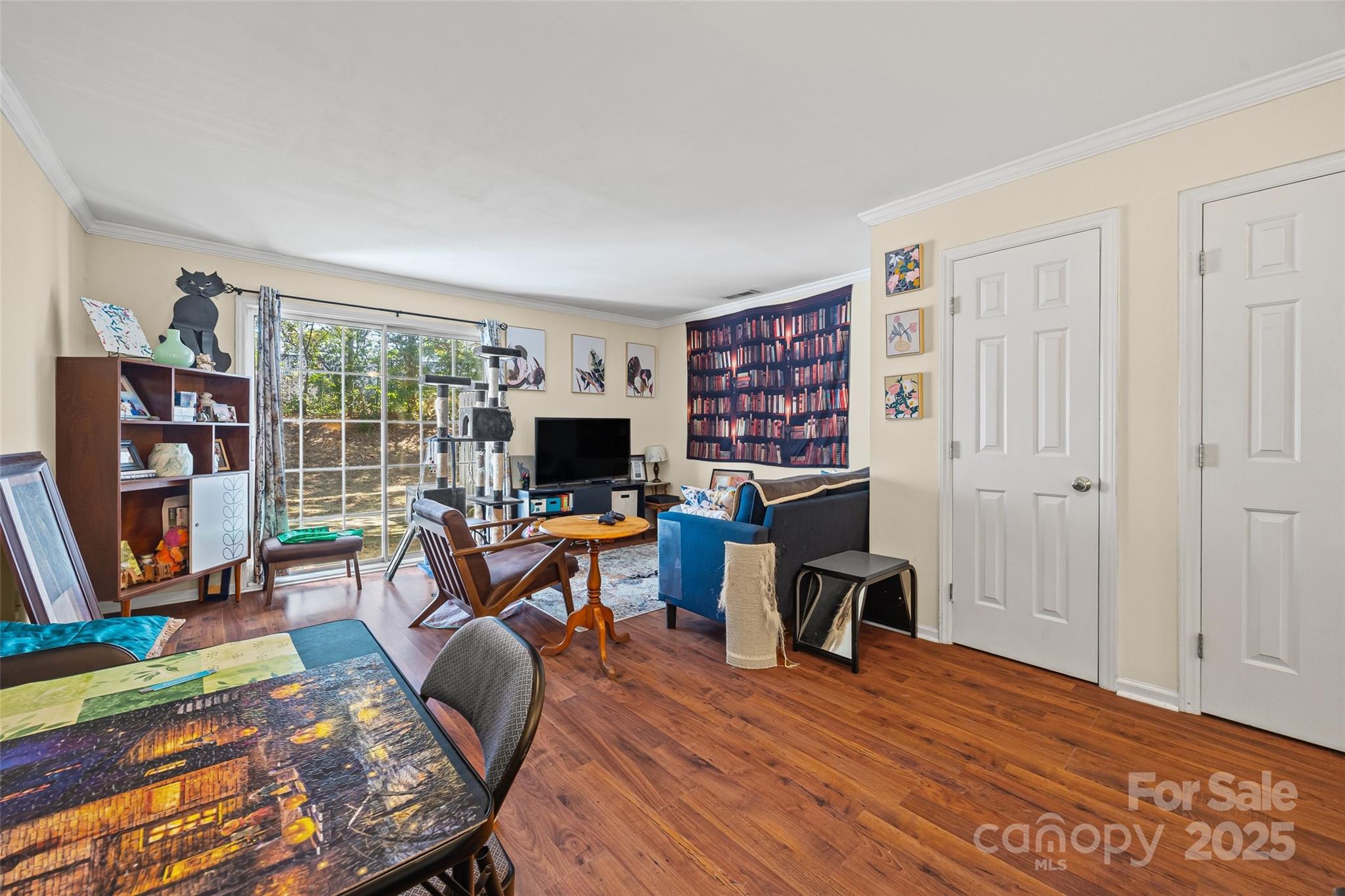 Manor Lake - Residential