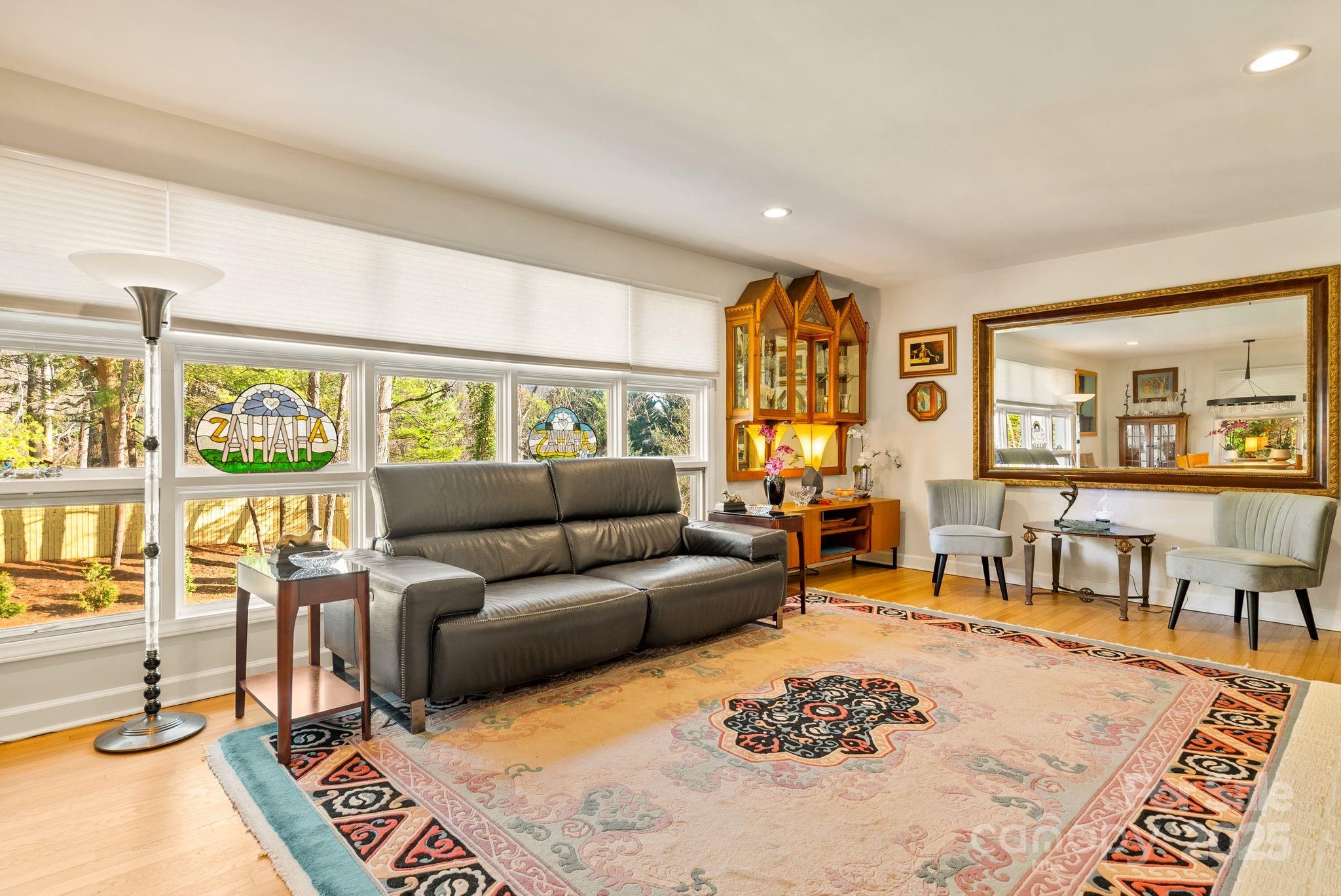2 Bevlyn Drive