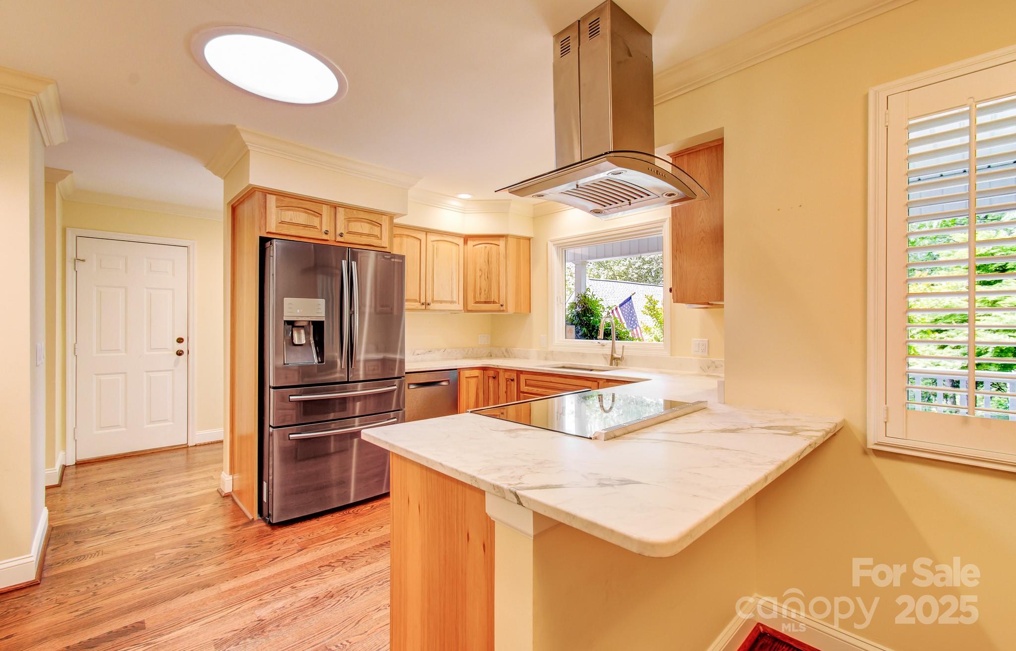 305 E High Point Lane