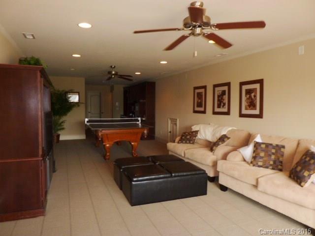 Lake Forest Preserve - Residential