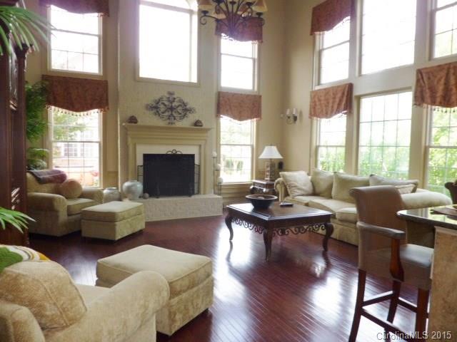 Lake Forest Preserve - Residential