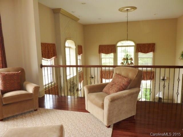 Lake Forest Preserve - Residential