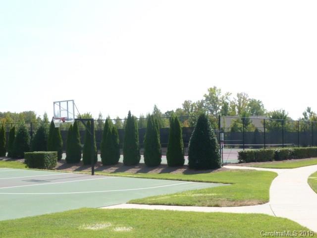 Lake Forest Preserve - Residential