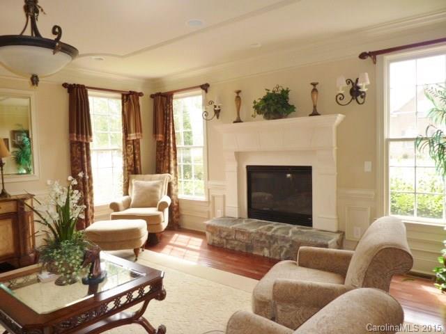 Lake Forest Preserve - Residential