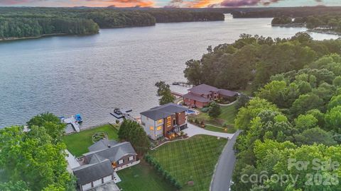 Photo of 850 Mainsail Road, Salisbury, NC 28146 (MLS # 4398206)