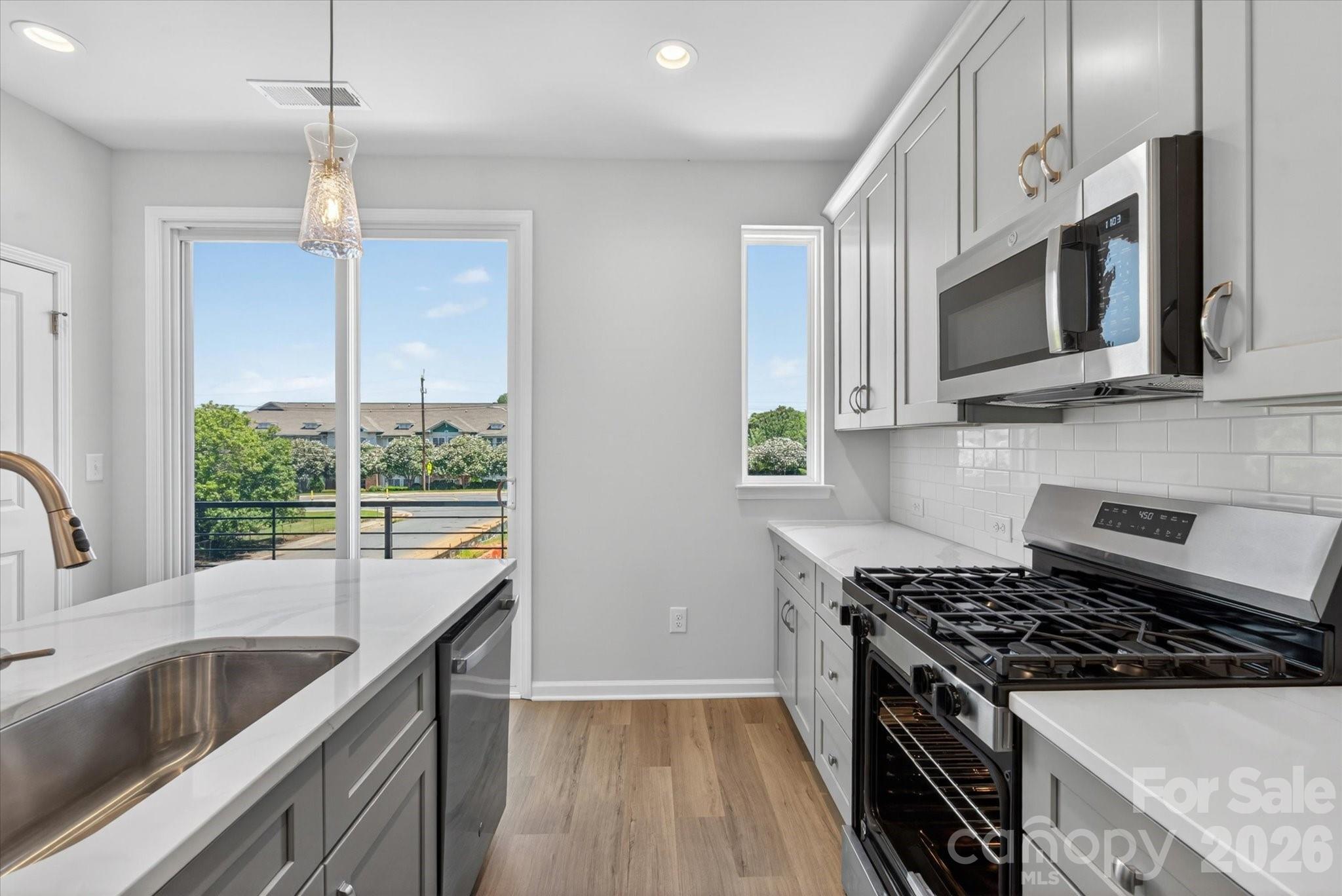 1341 Walter Taylor Way EQX1976