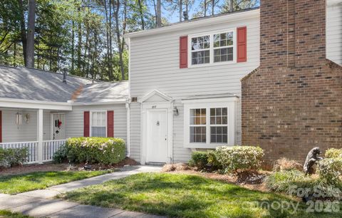 Photo of 8517 Castle Pine Court, Charlotte, NC 28226 (MLS # 4369811)
