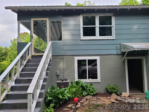 Photo of 822 Azalea Avenue, Black Mountain, NC 28711 (MLS # 4425060)