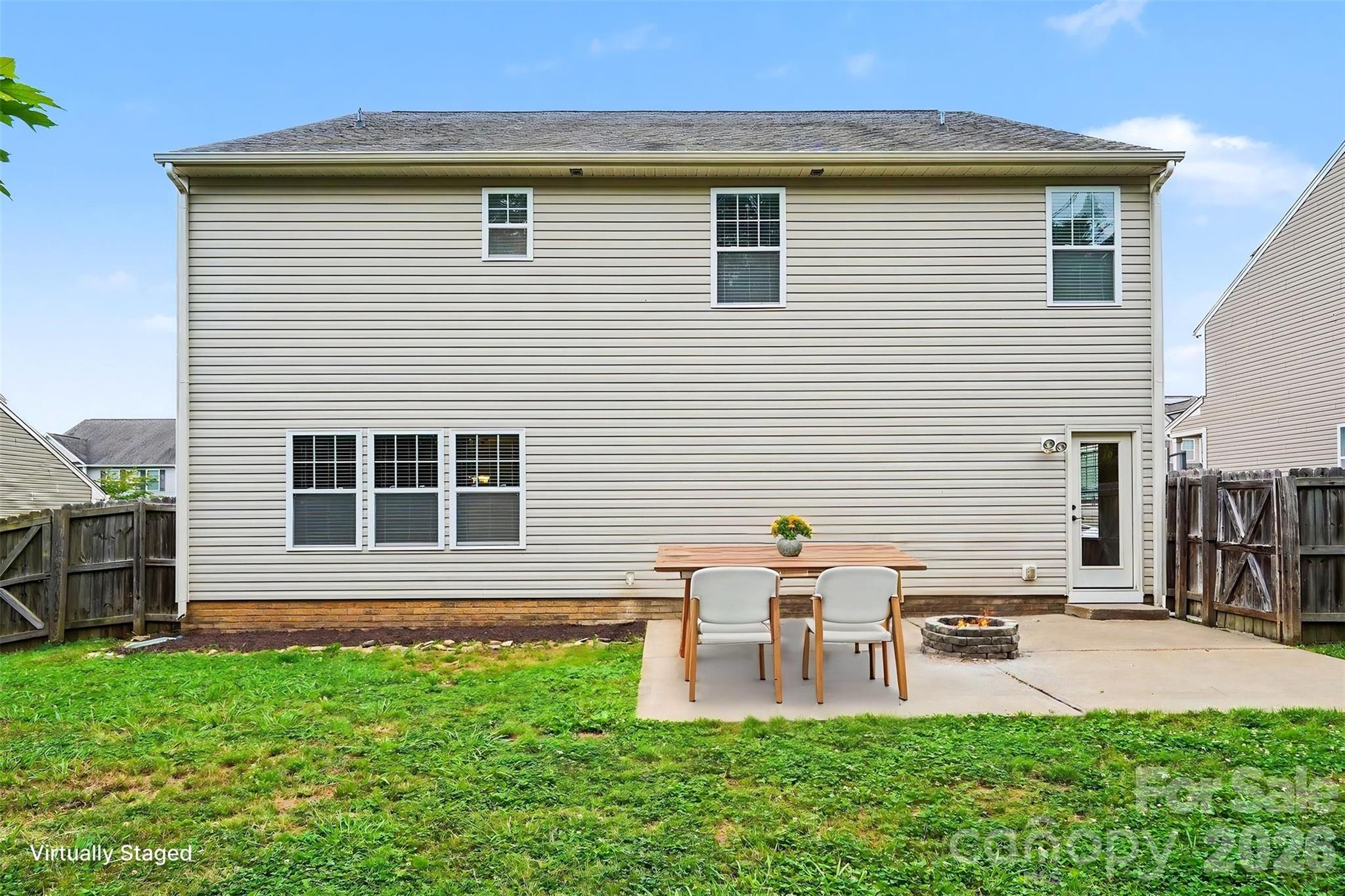 Ellis Pond - Residential