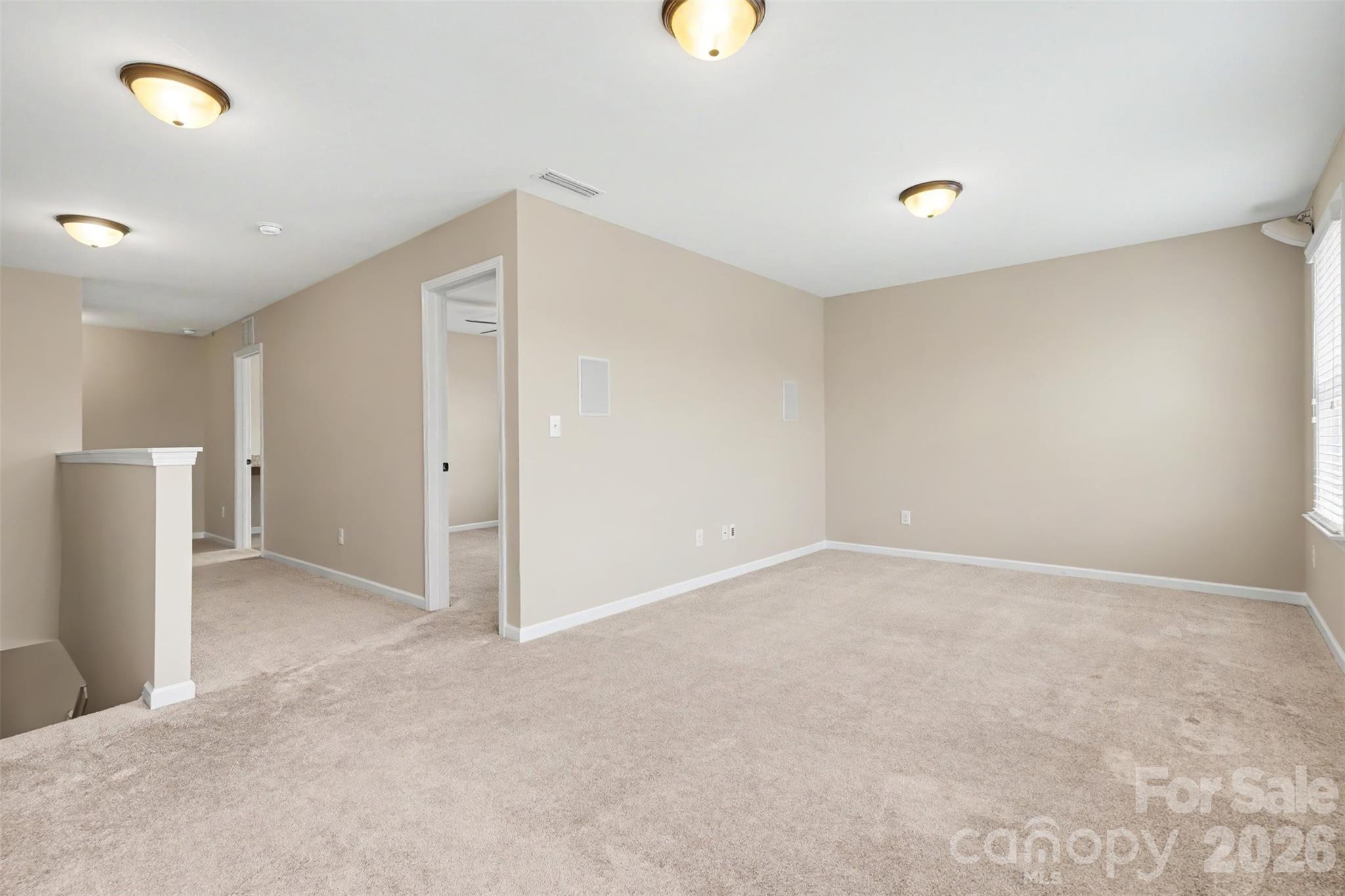 Ellis Pond - Residential