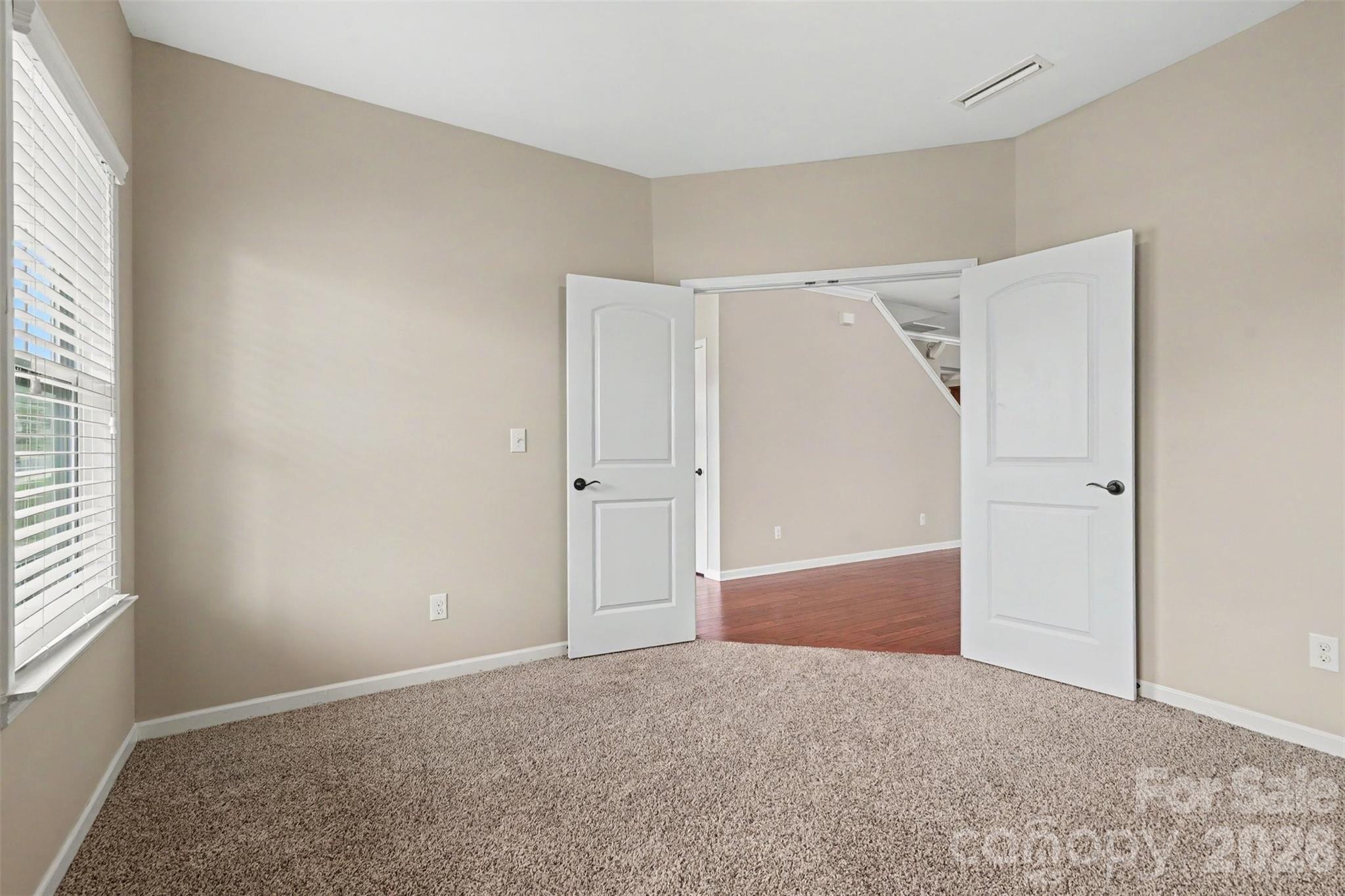 Ellis Pond - Residential