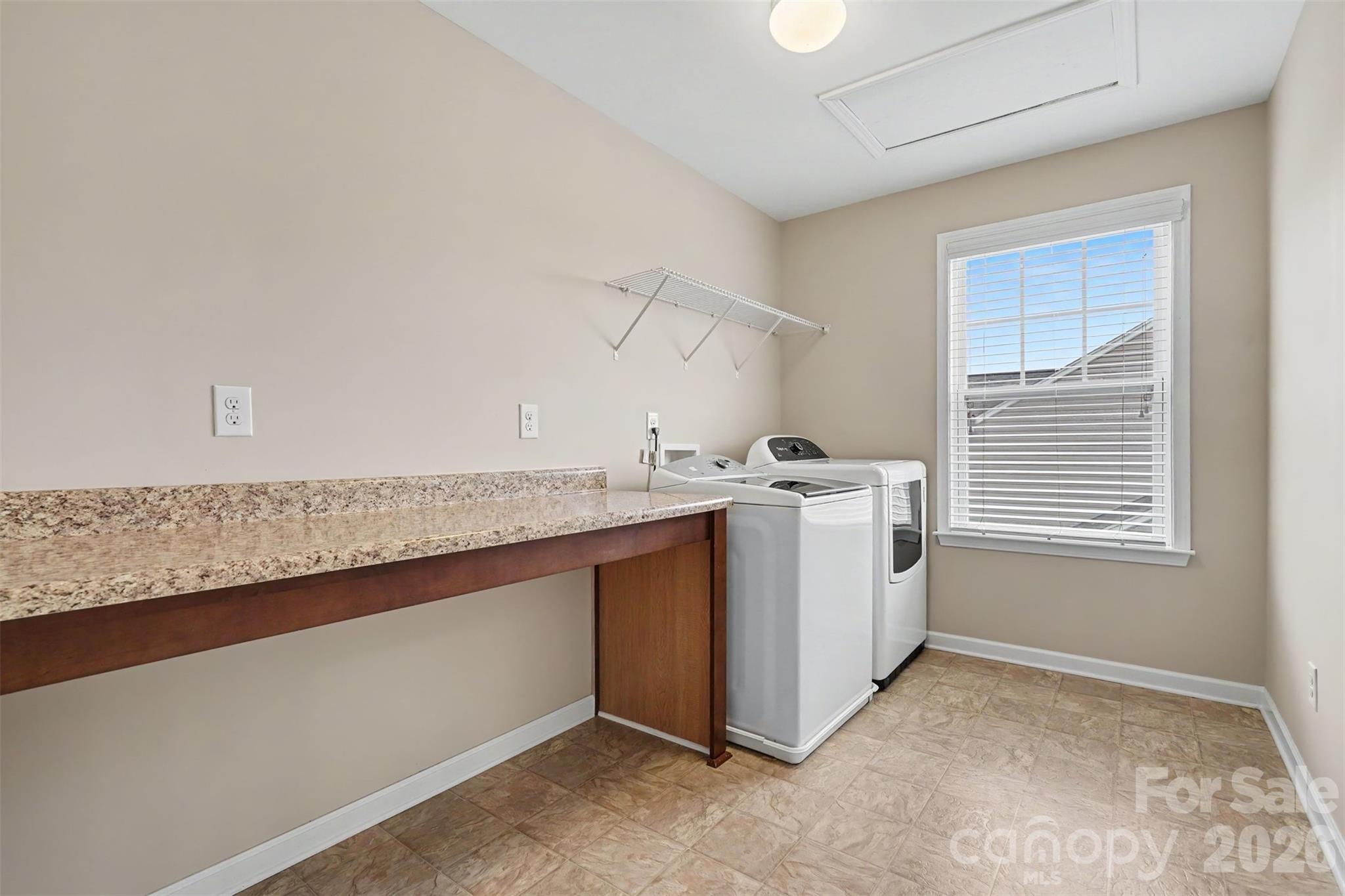 Ellis Pond - Residential