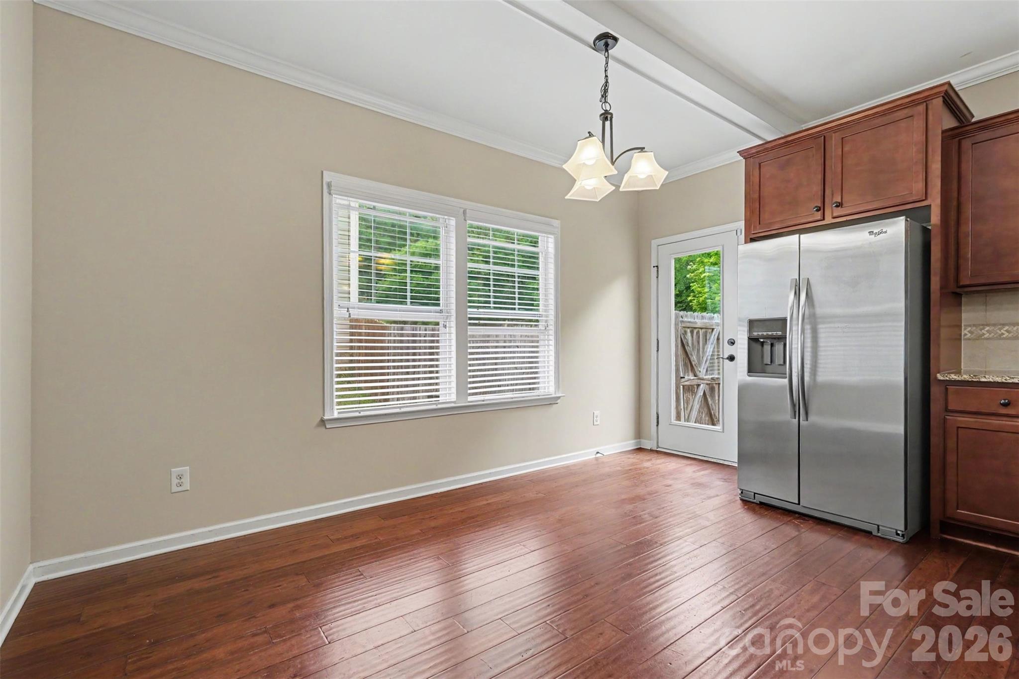 Ellis Pond - Residential