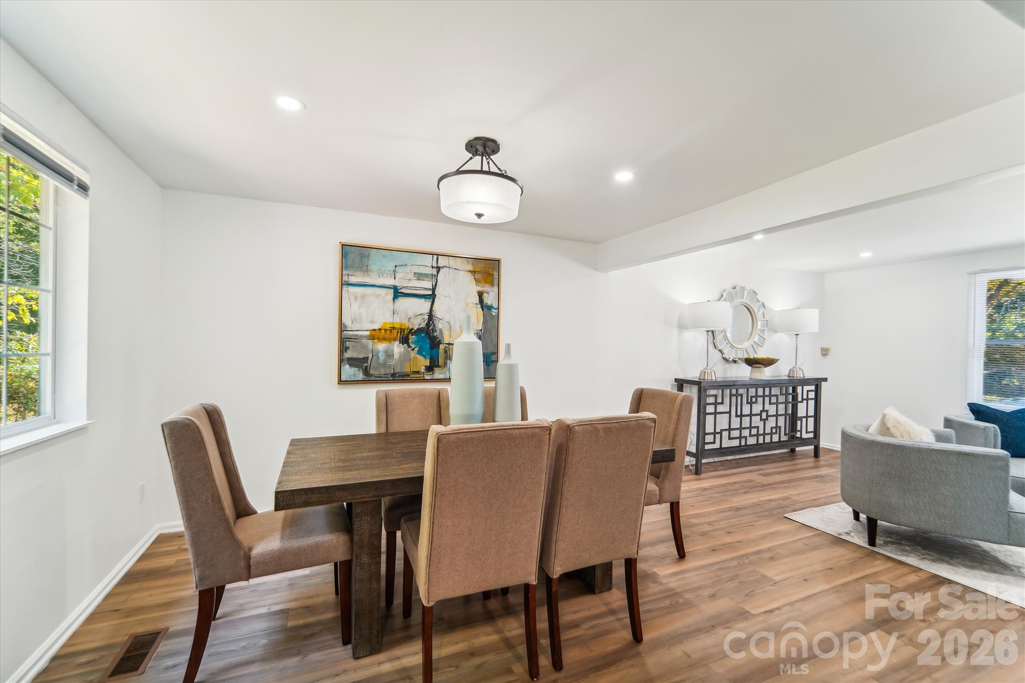 7200 Rollingridge Drive