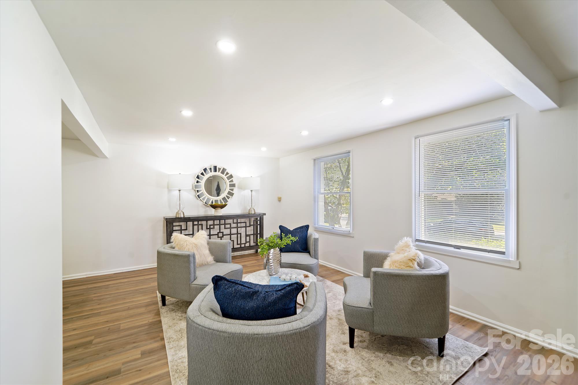 7200 Rollingridge Drive