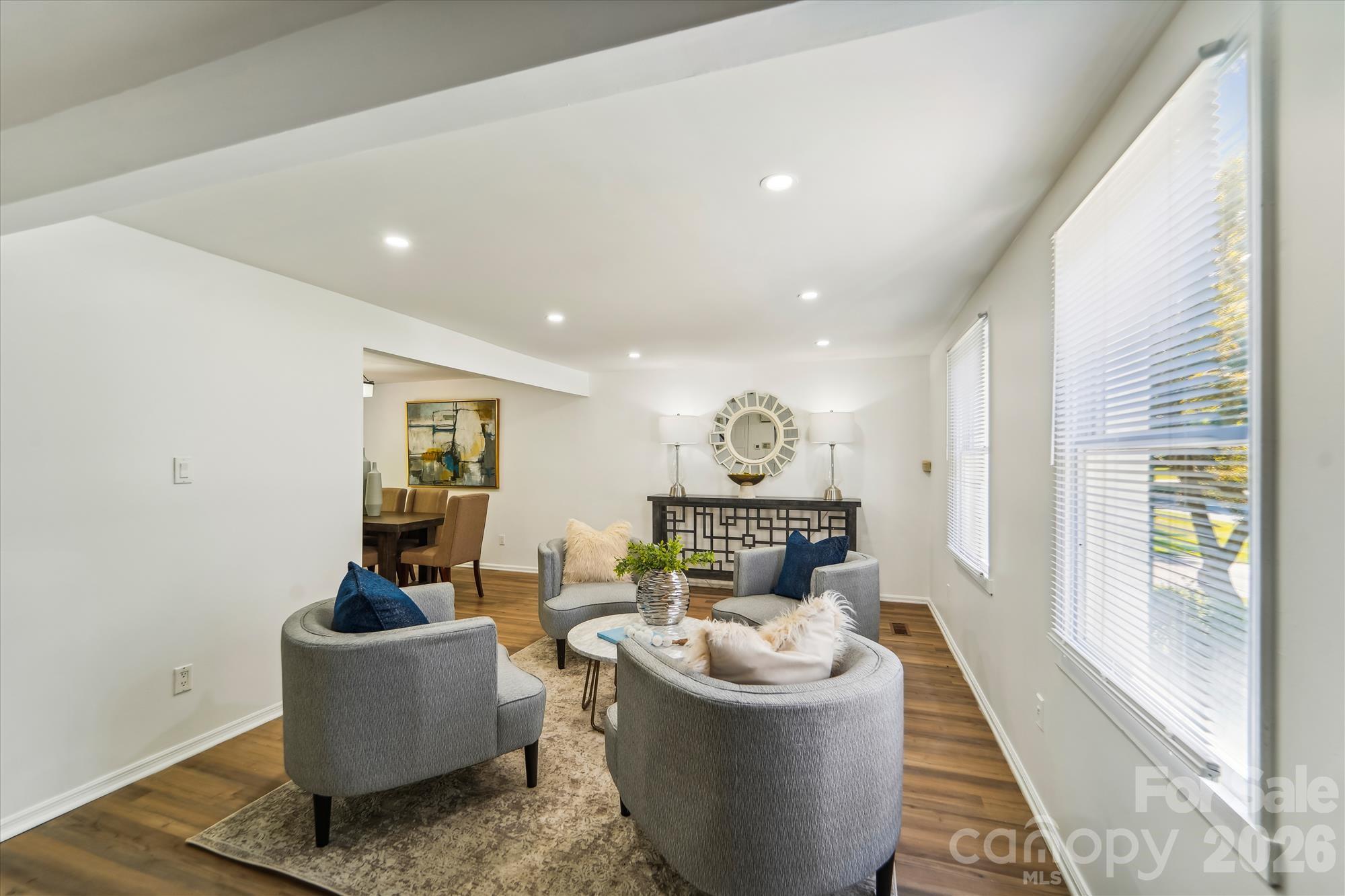 7200 Rollingridge Drive