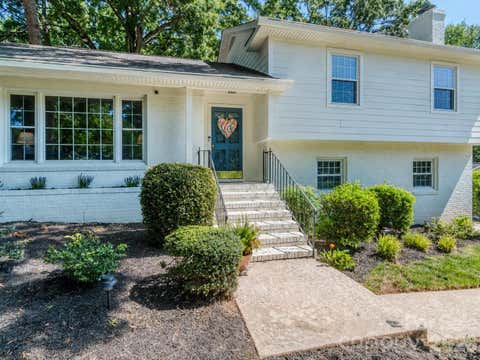 Photo of 6817 Ronda Avenue, Charlotte, NC 28211 (MLS # 4394318)