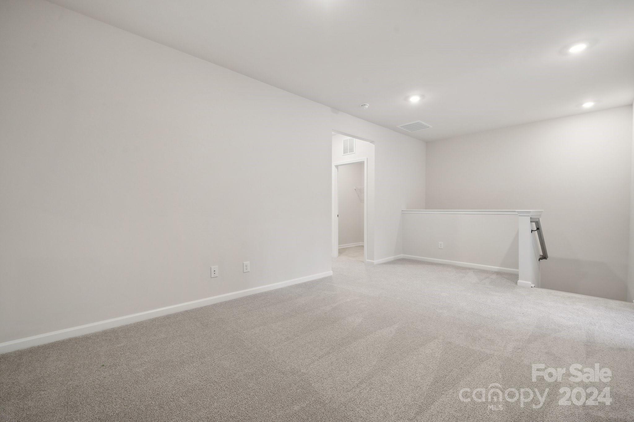 The Ridge at Sugar Creek - Residential