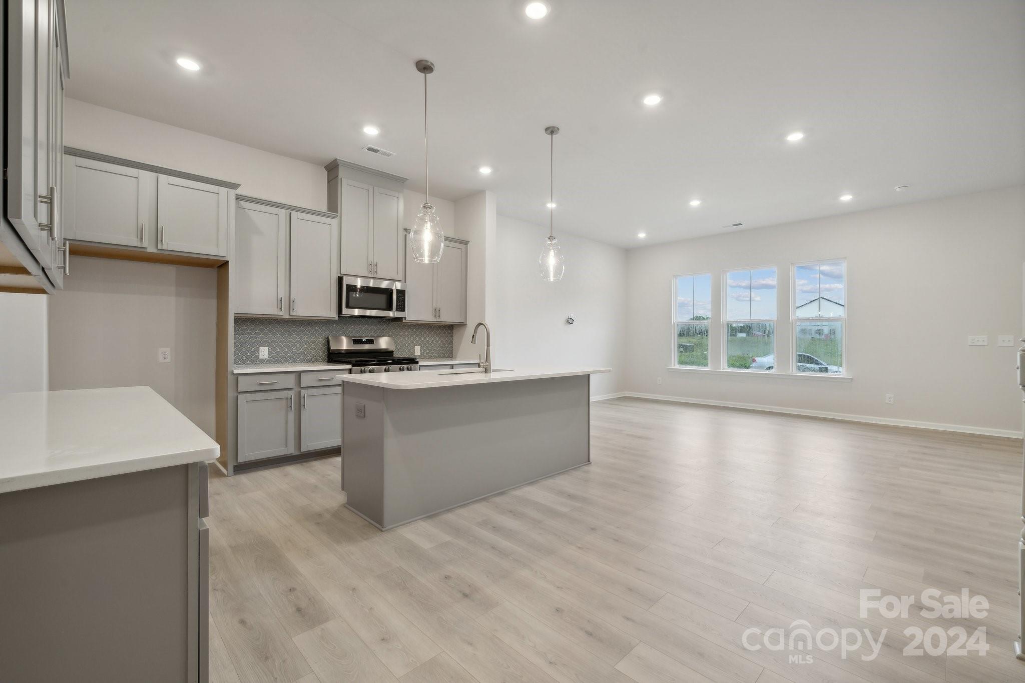 The Ridge at Sugar Creek - Residential