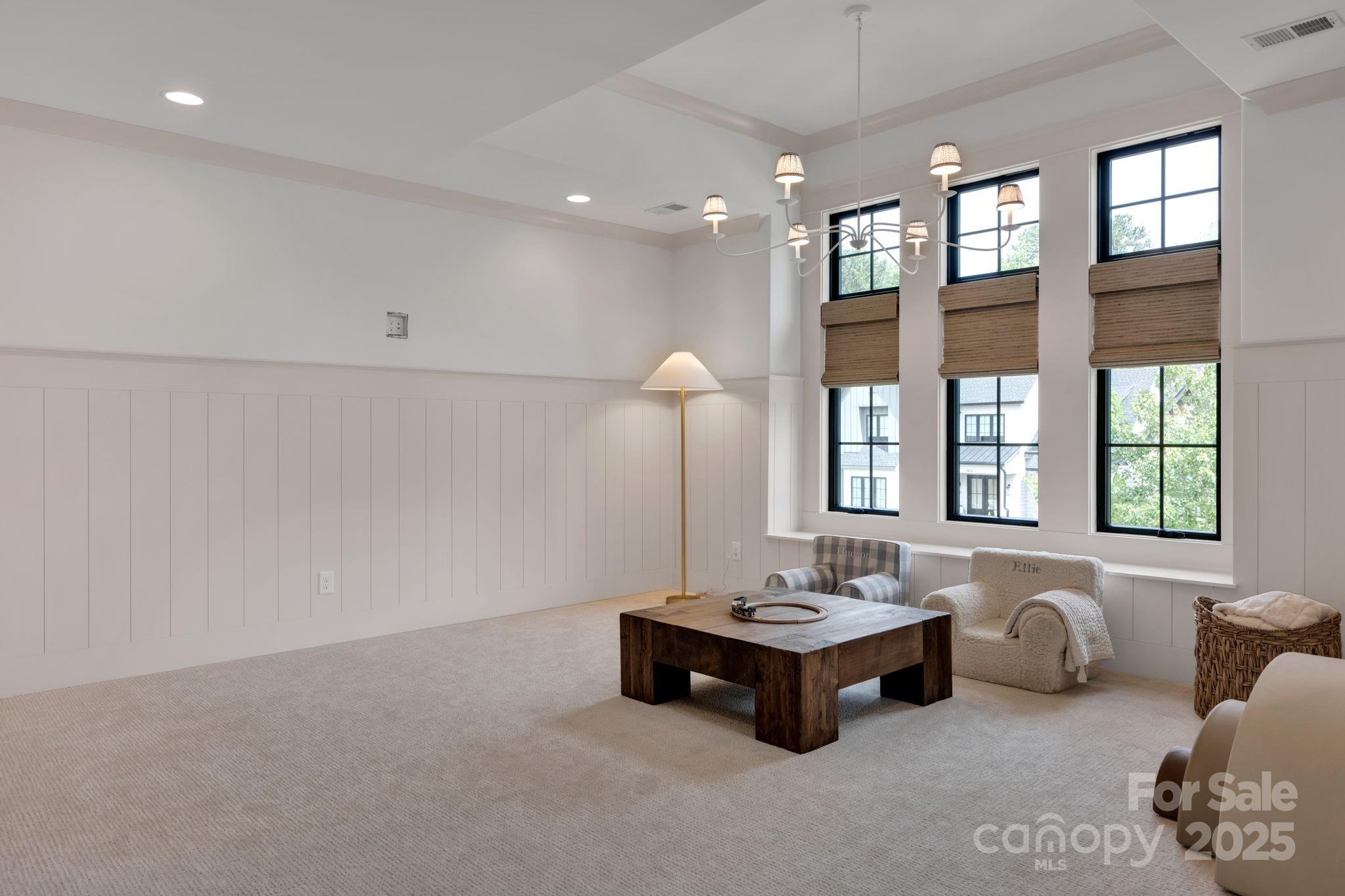 Narrow Passage - Residential