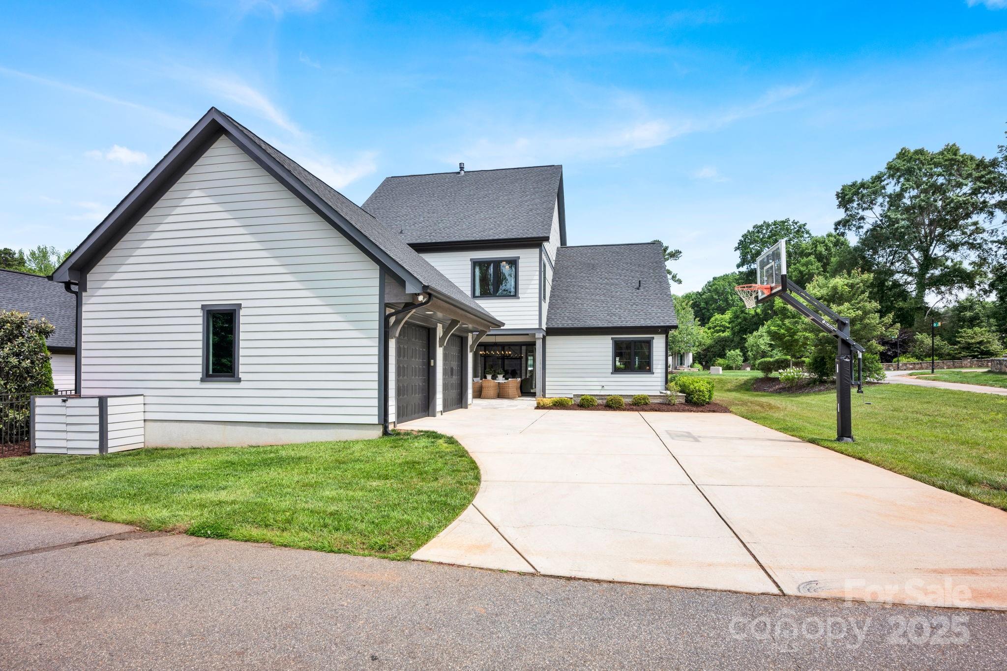 Narrow Passage - Residential