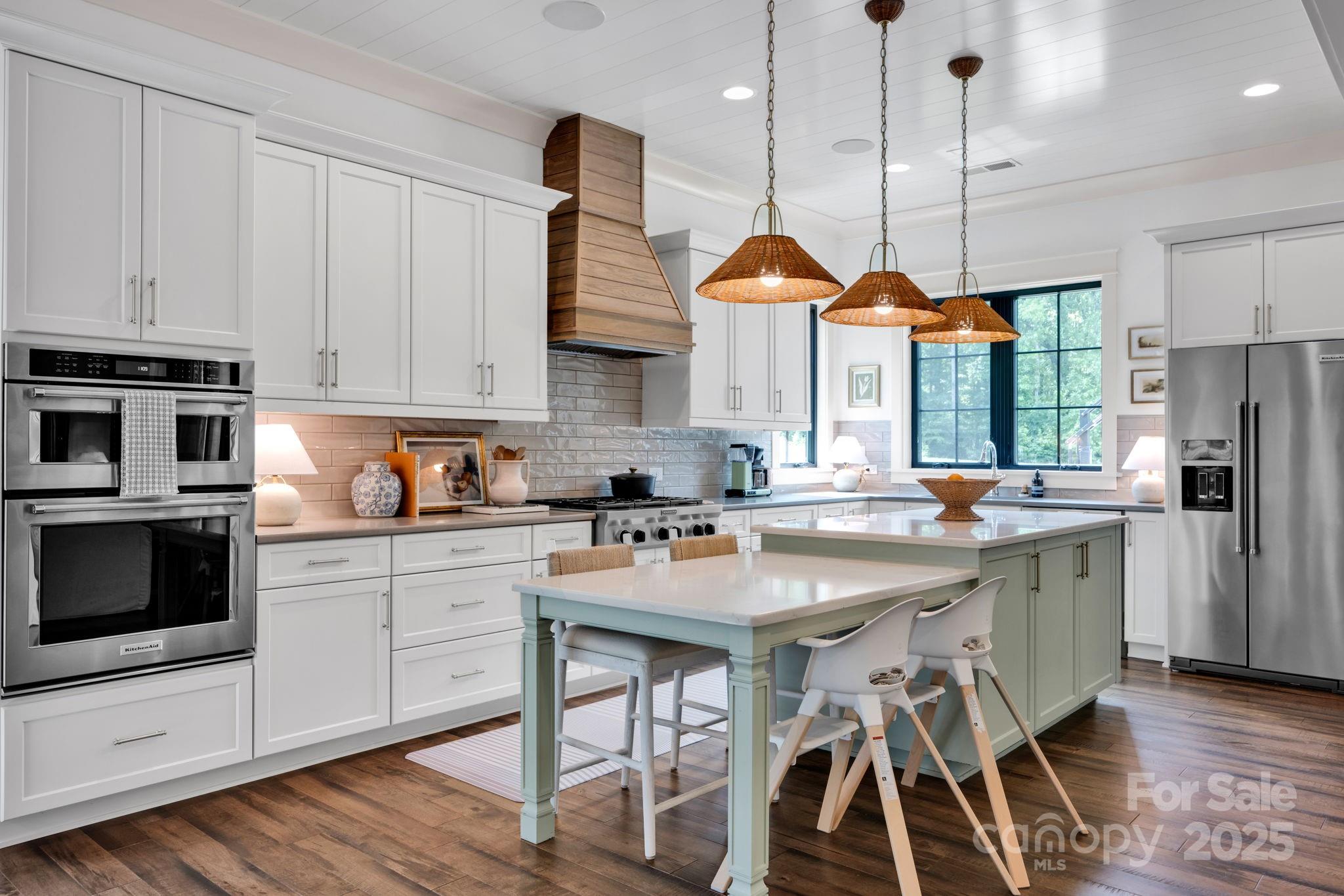 Narrow Passage - Residential