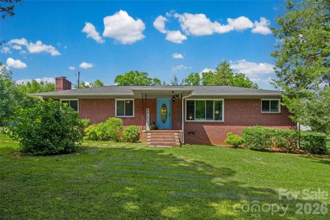 Photo of 1411 Oakdale Road, Rock Hill, SC 29730 (MLS # 4399512)