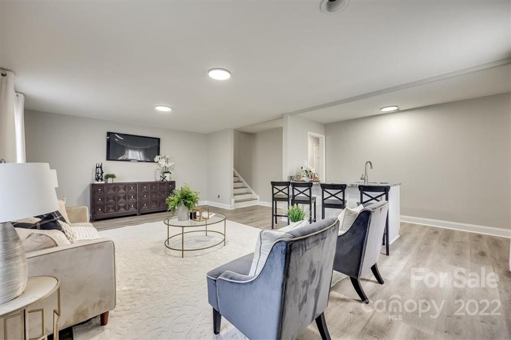 Squire Estates - Residential