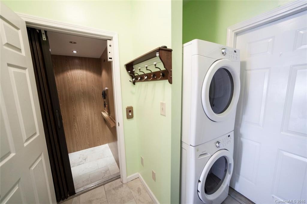 Tega Cay - Residential