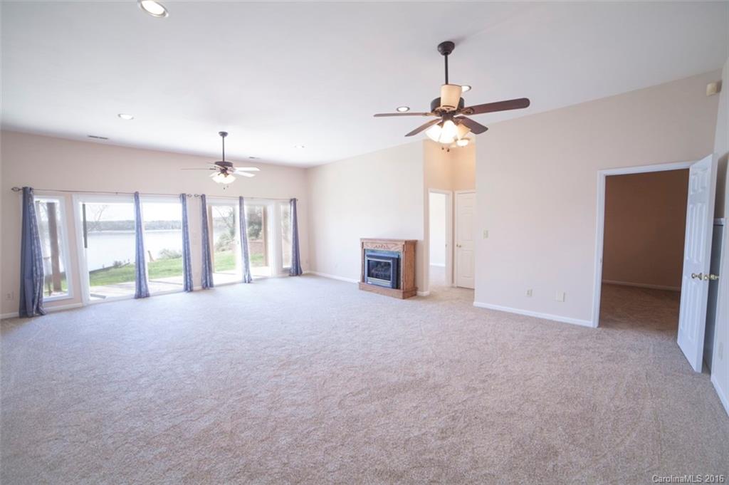 Tega Cay - Residential