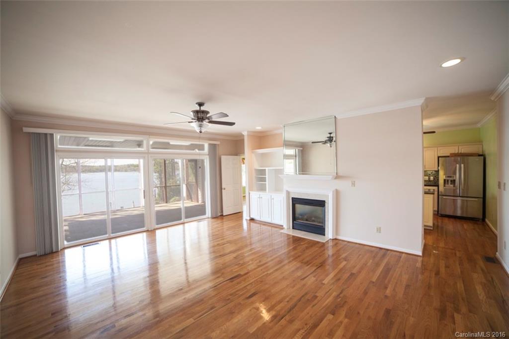 Tega Cay - Residential