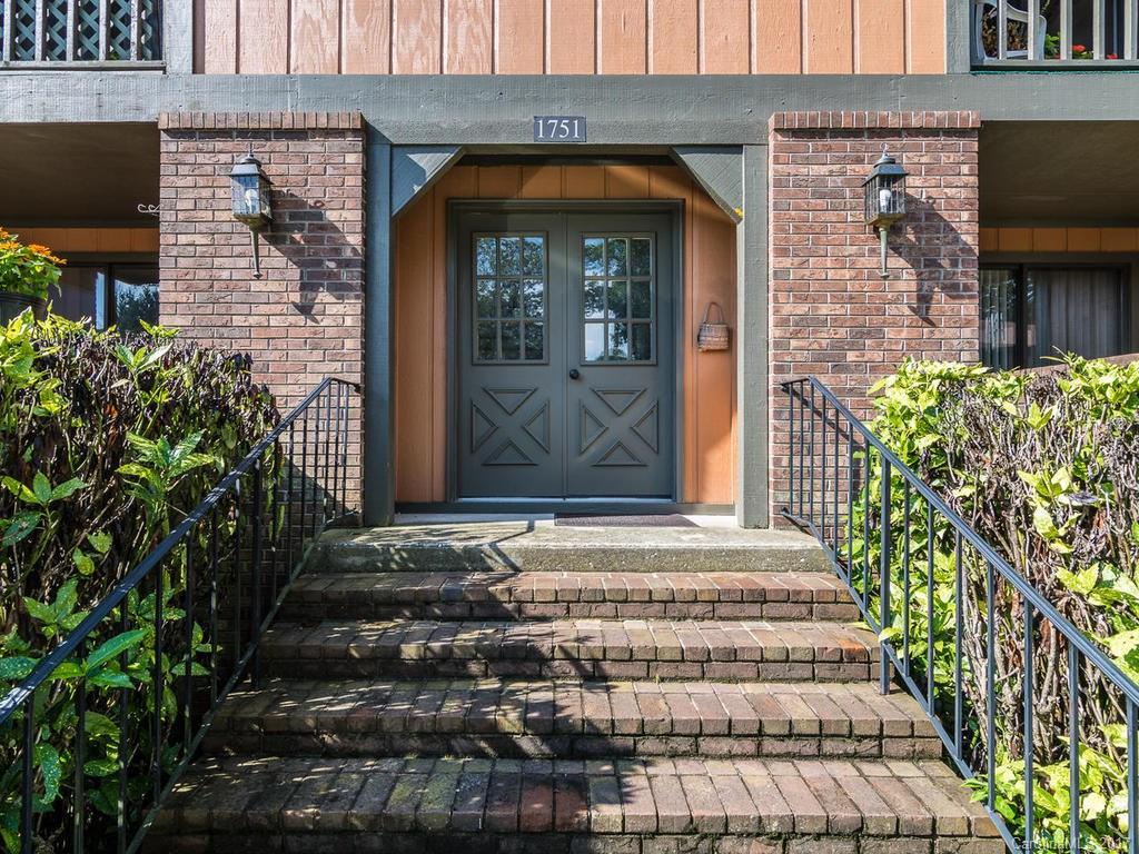 Haywood Manor - Residential