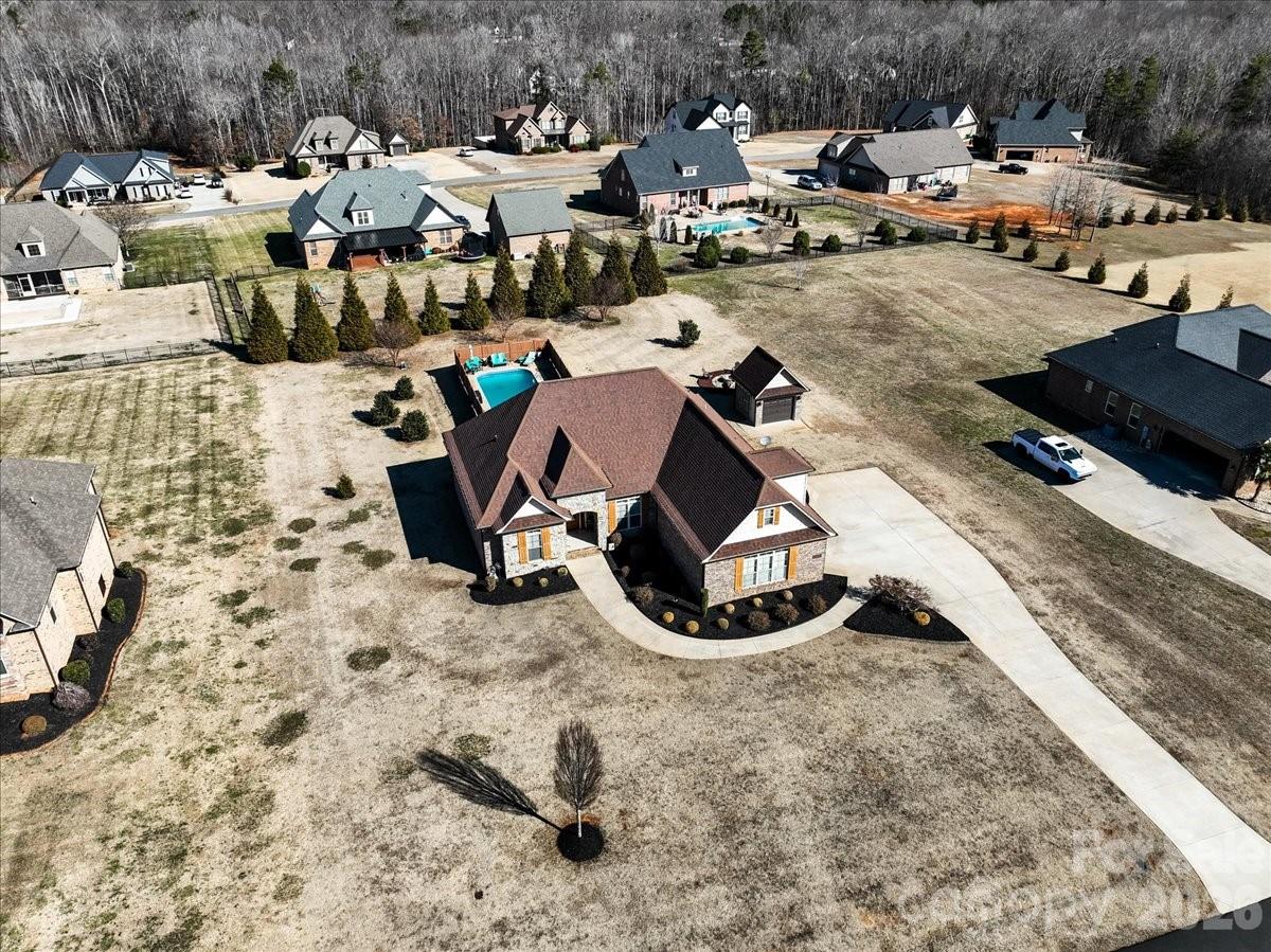 The Crossing at Cherokee National - Residential