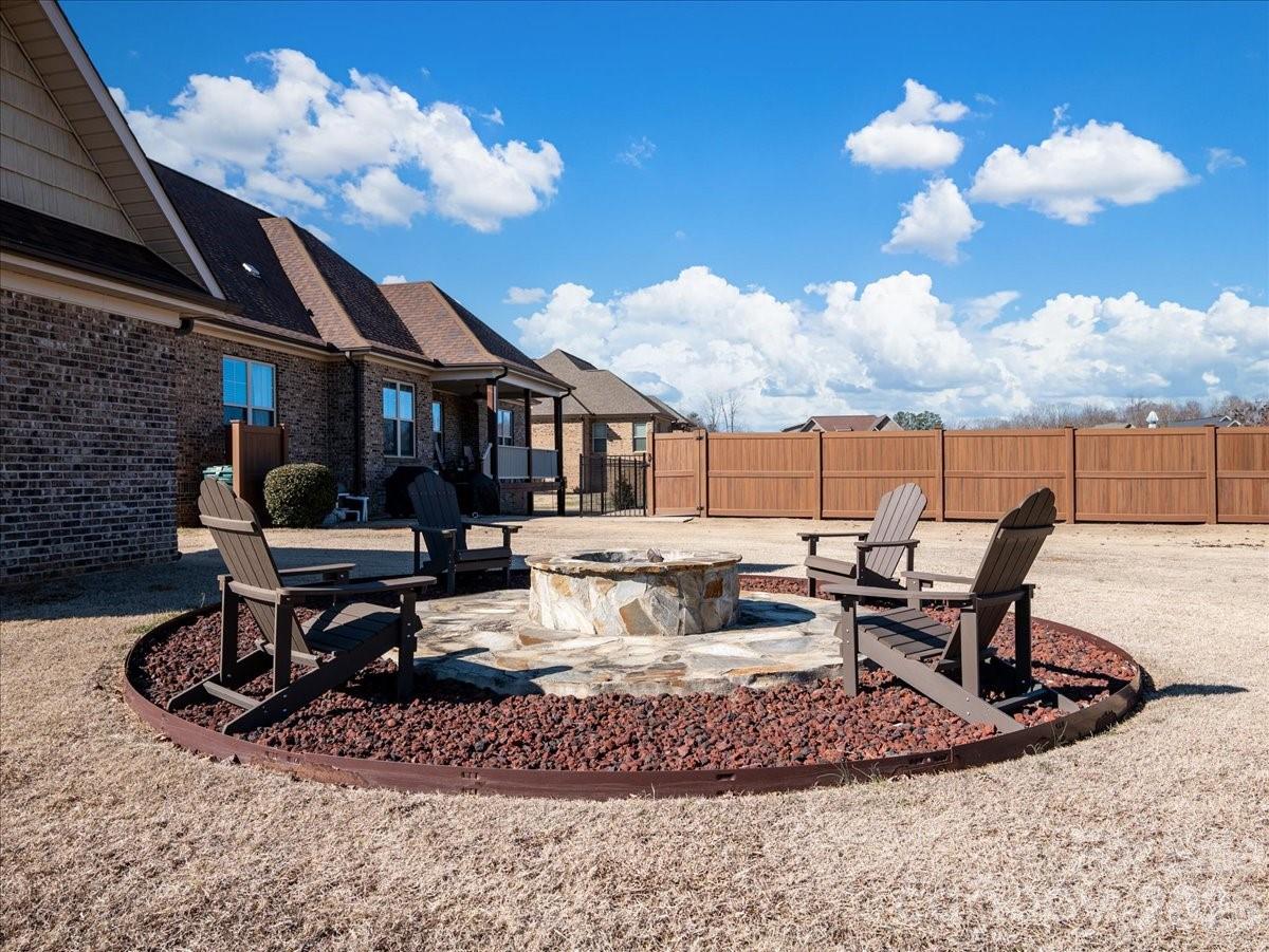 The Crossing at Cherokee National - Residential