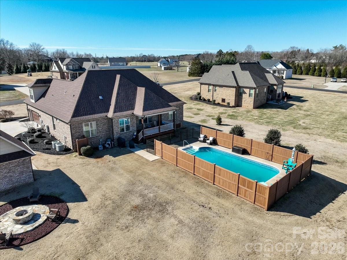 The Crossing at Cherokee National - Residential