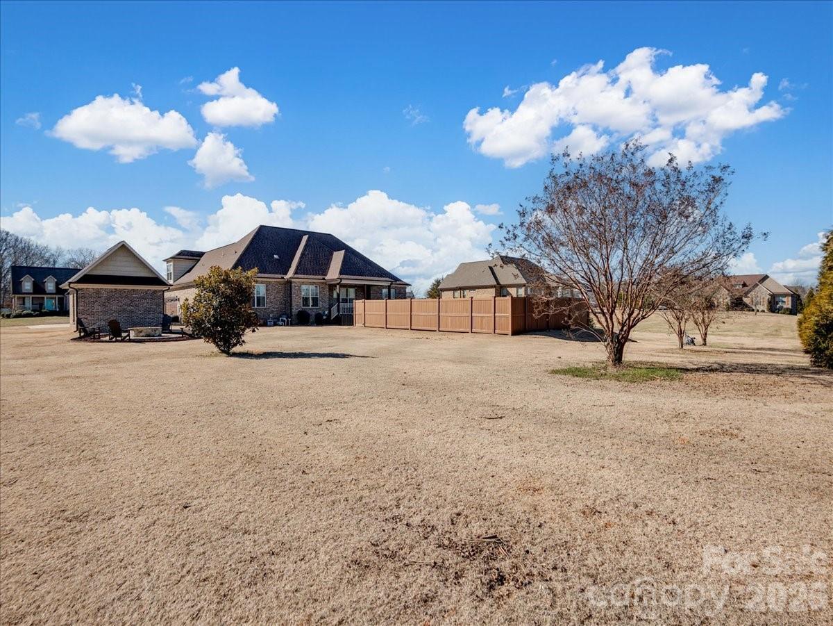 The Crossing at Cherokee National - Residential