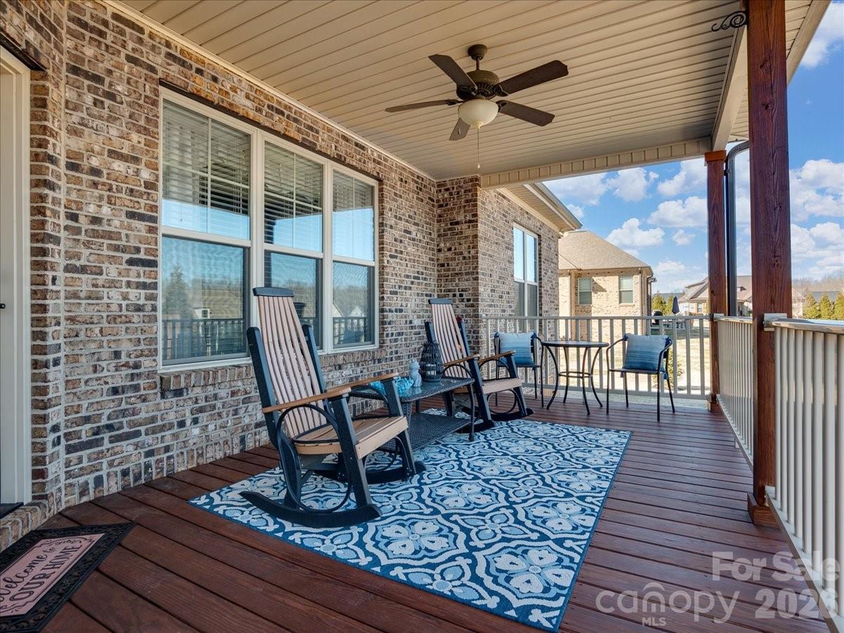 The Crossing at Cherokee National - Residential