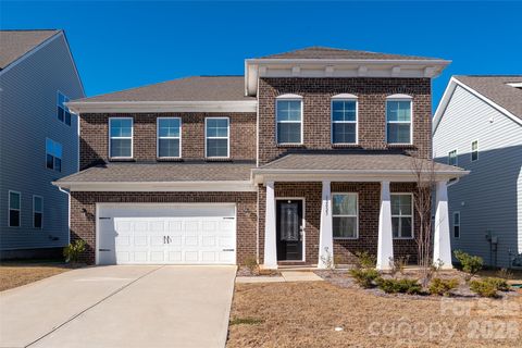 Photo of 12023 Bishop Castle Drive, Charlotte, NC 28273 (MLS # 4338592)