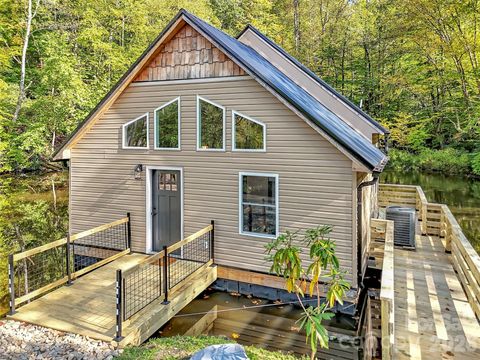 Photo of 535 Hemlock Loop, Maggie Valley, NC 28751 (MLS # 4373027)