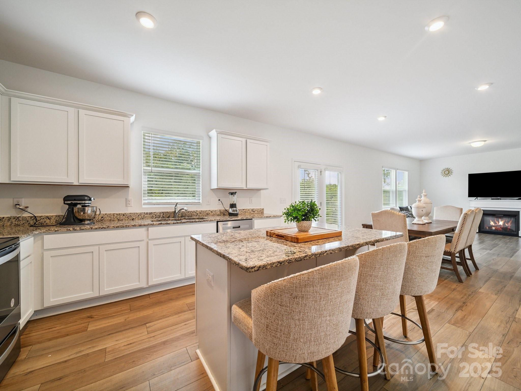3077 Light Ridge Court SW