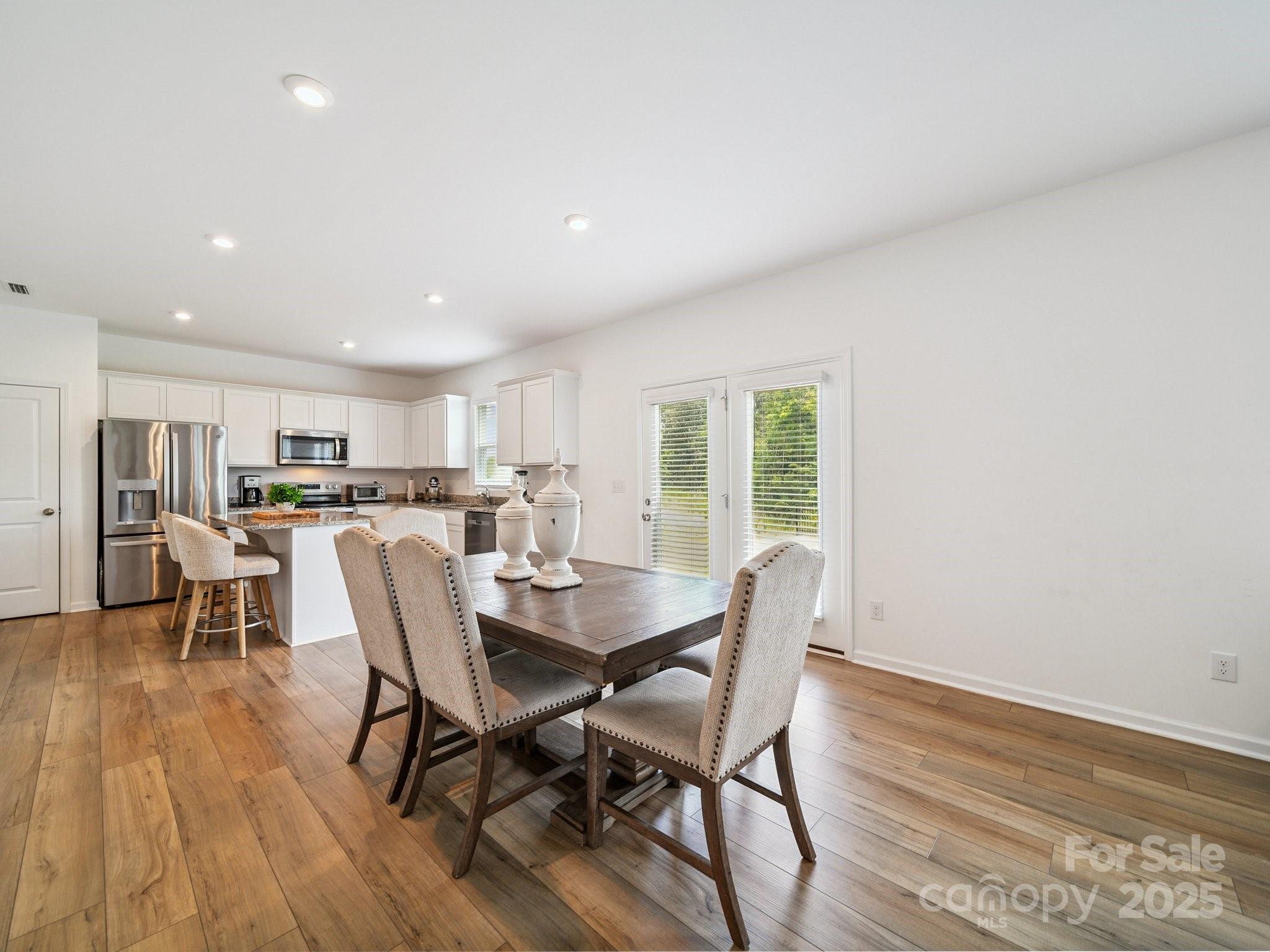 3077 Light Ridge Court SW