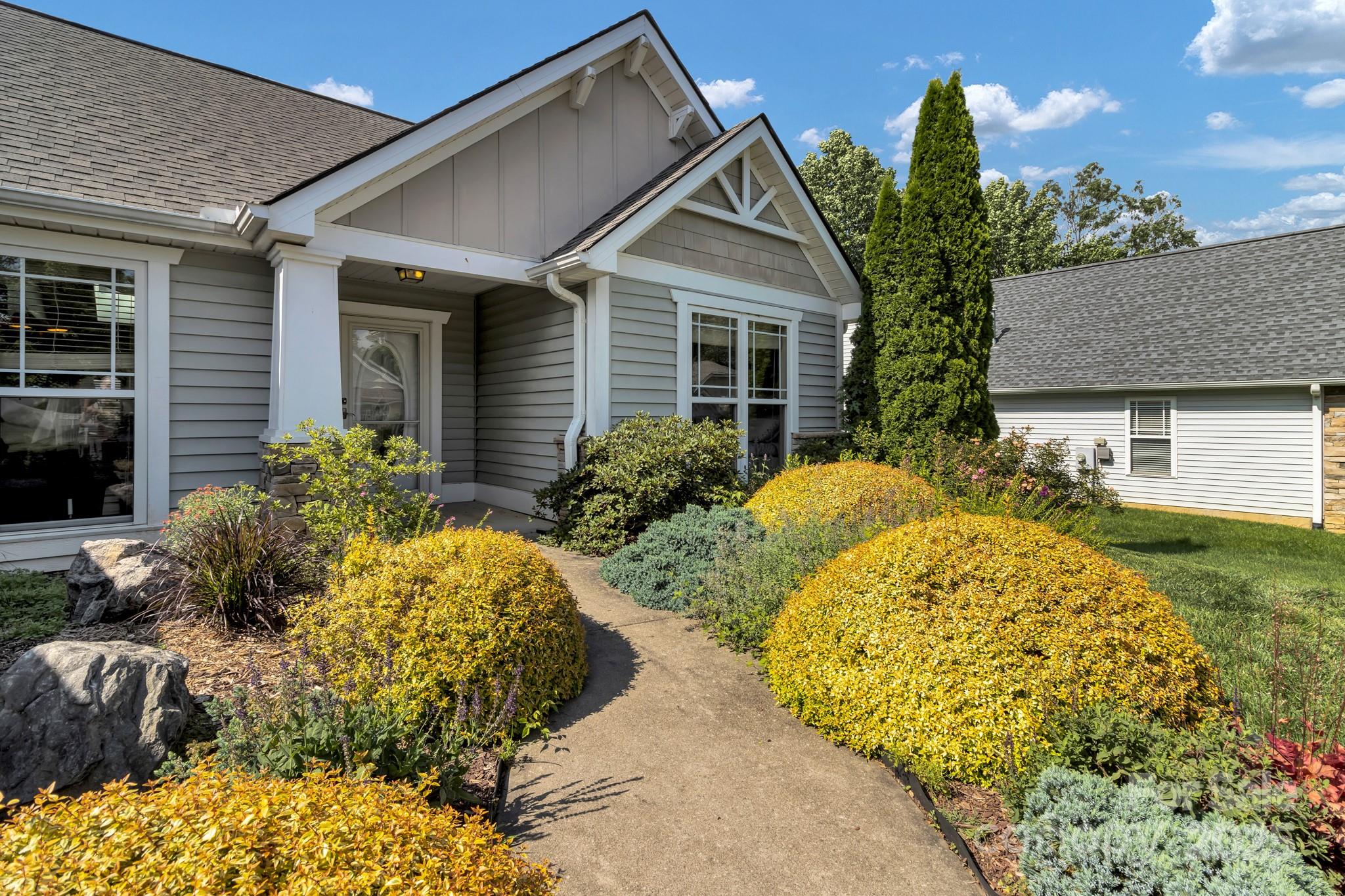 16 Sunview Circle