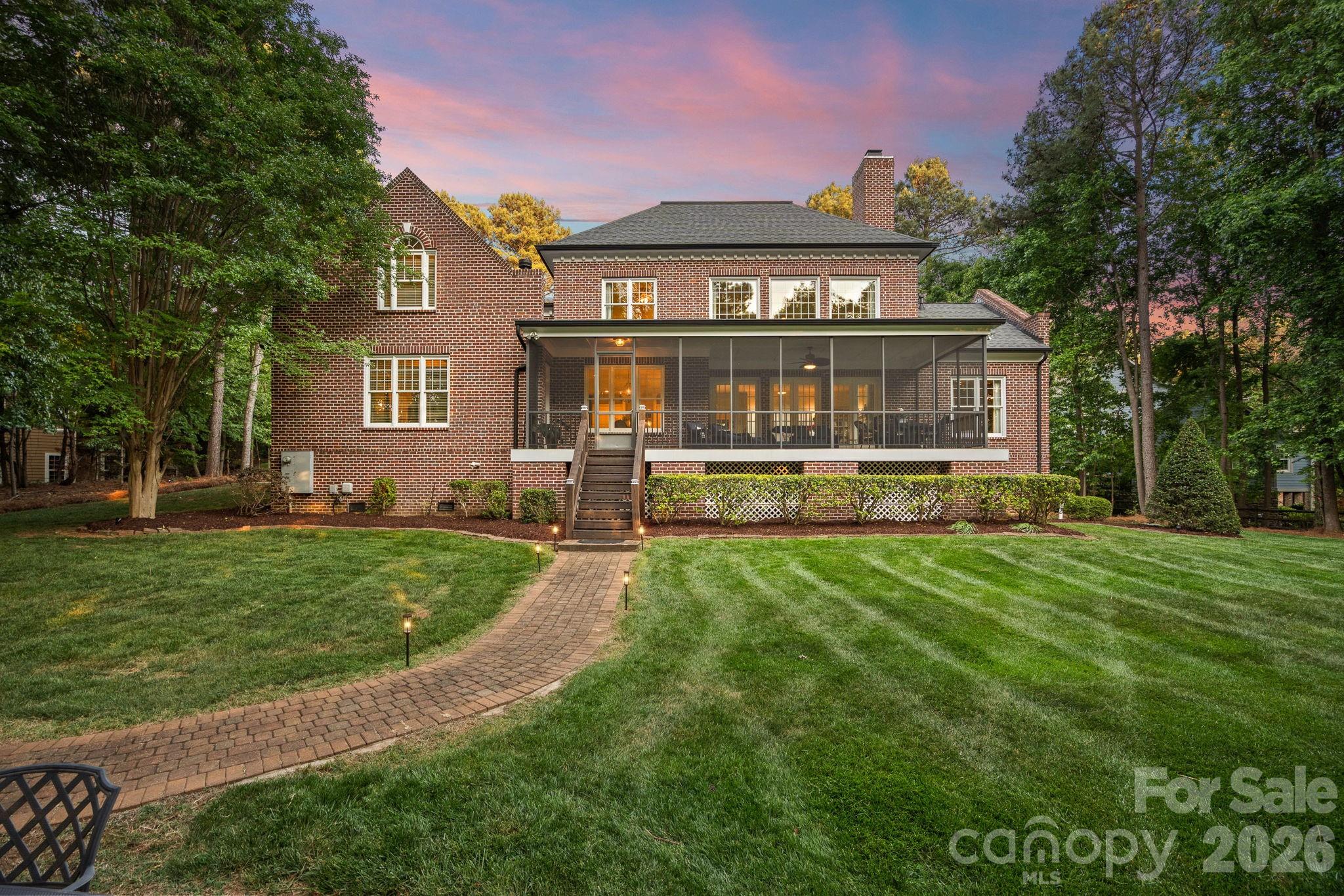 121 Willow Bend Court