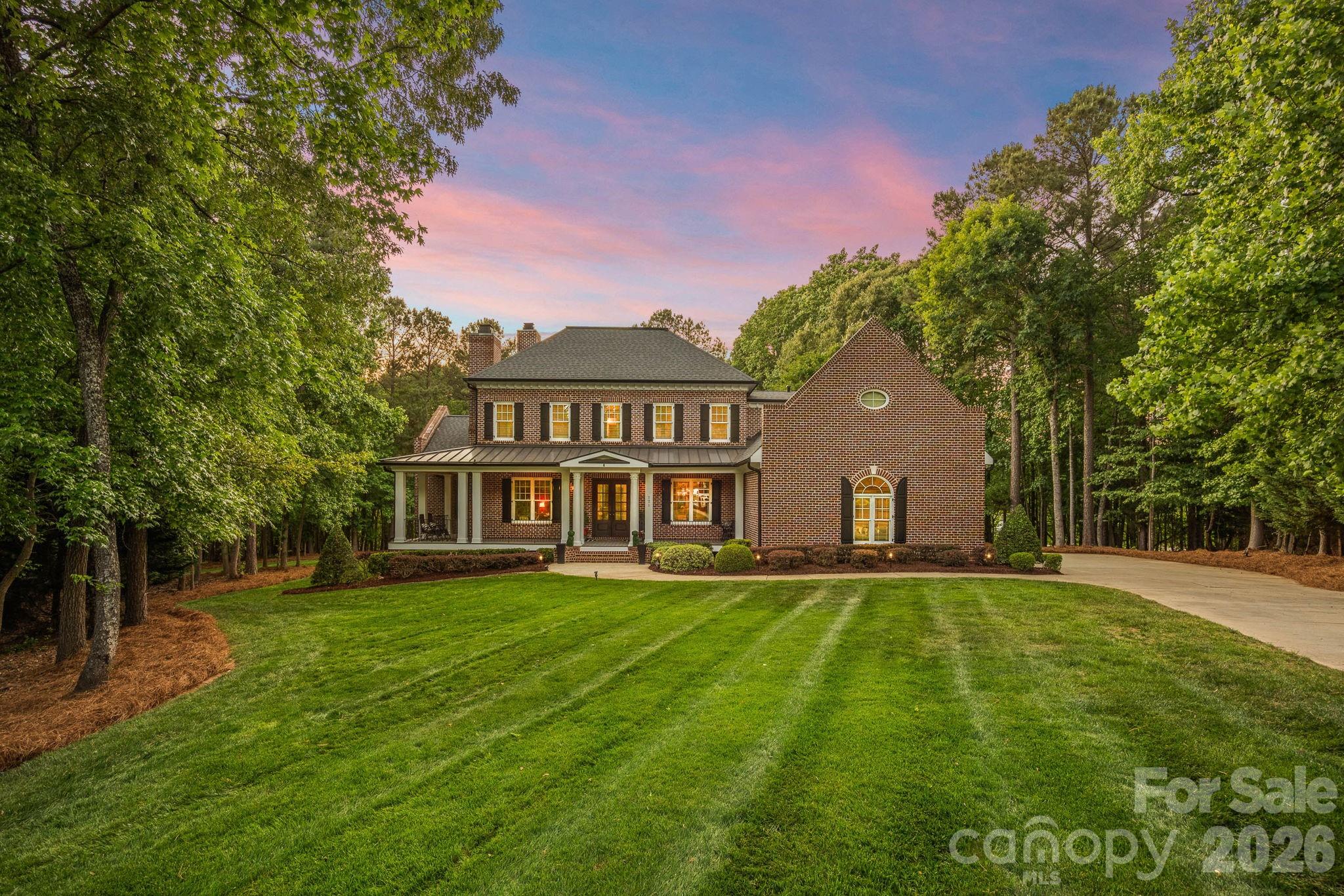 121 Willow Bend Court