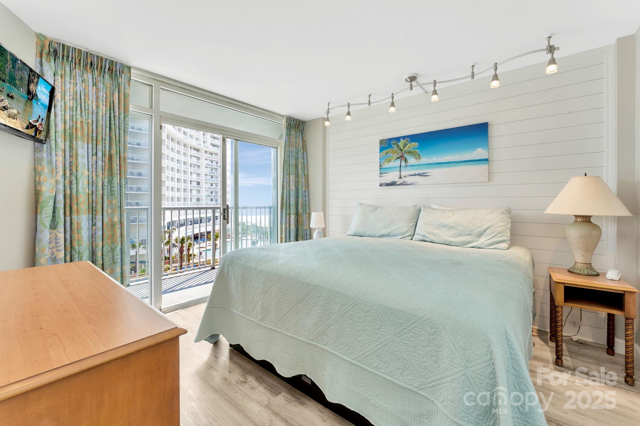 161 SeaWatch Drive 417 South