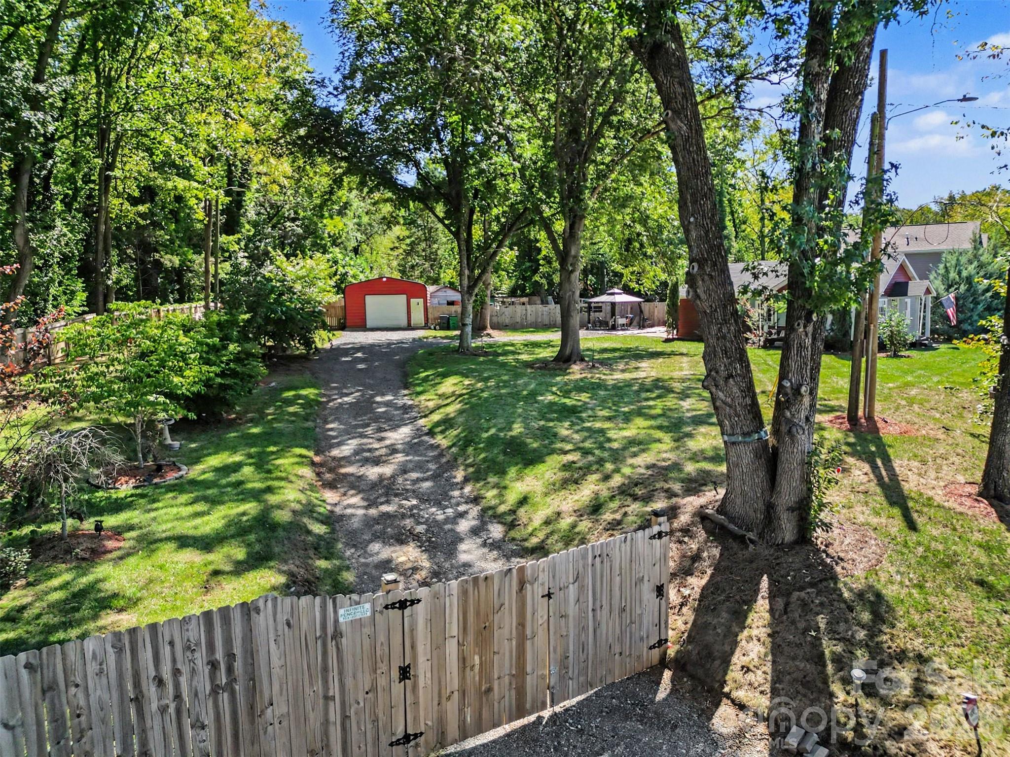 3009 New Pineola Road Governor Morrison St,