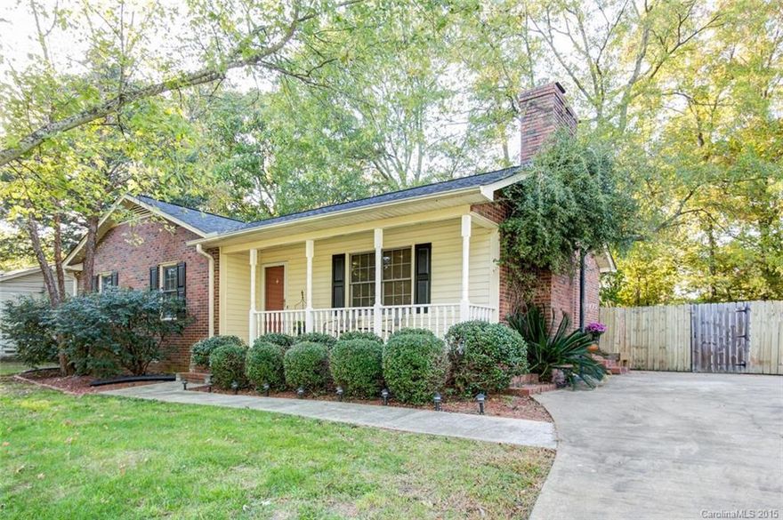 May I have your attention please!!! What everyone is looking for! This will not last long! 3BR/2BA. The cutest kitchen and fenced in back yard! Walk in closets!!! This home also comes with a one year home warranty. 2 patios (Guaranteed Shade throughout the day) Wired storage shed. All appliances come with!!! Roof - 2010 HVAC - 2003. New Carpet, installed yesterday!!! Make your offer today.