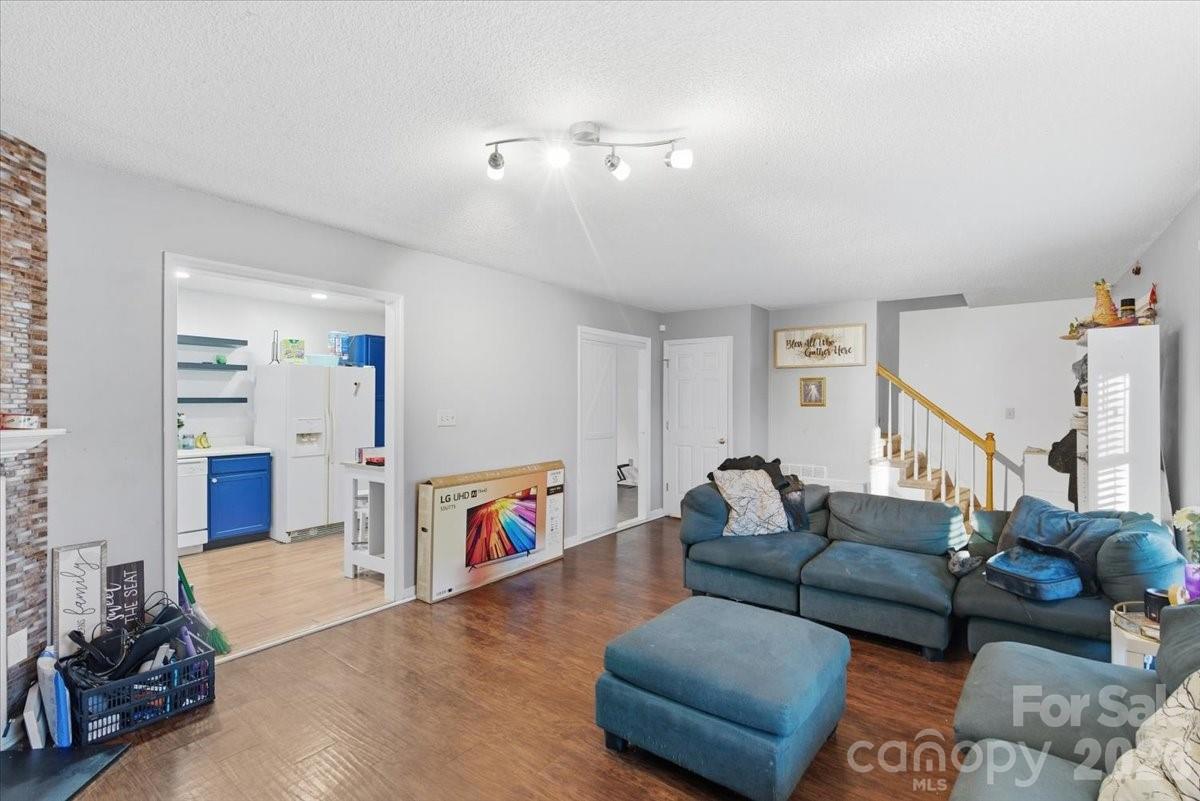 Gold Dust - Residential